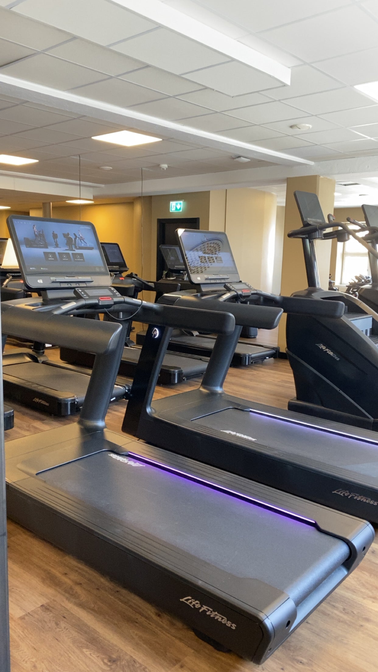Symbio Runner med 24-tums skärm